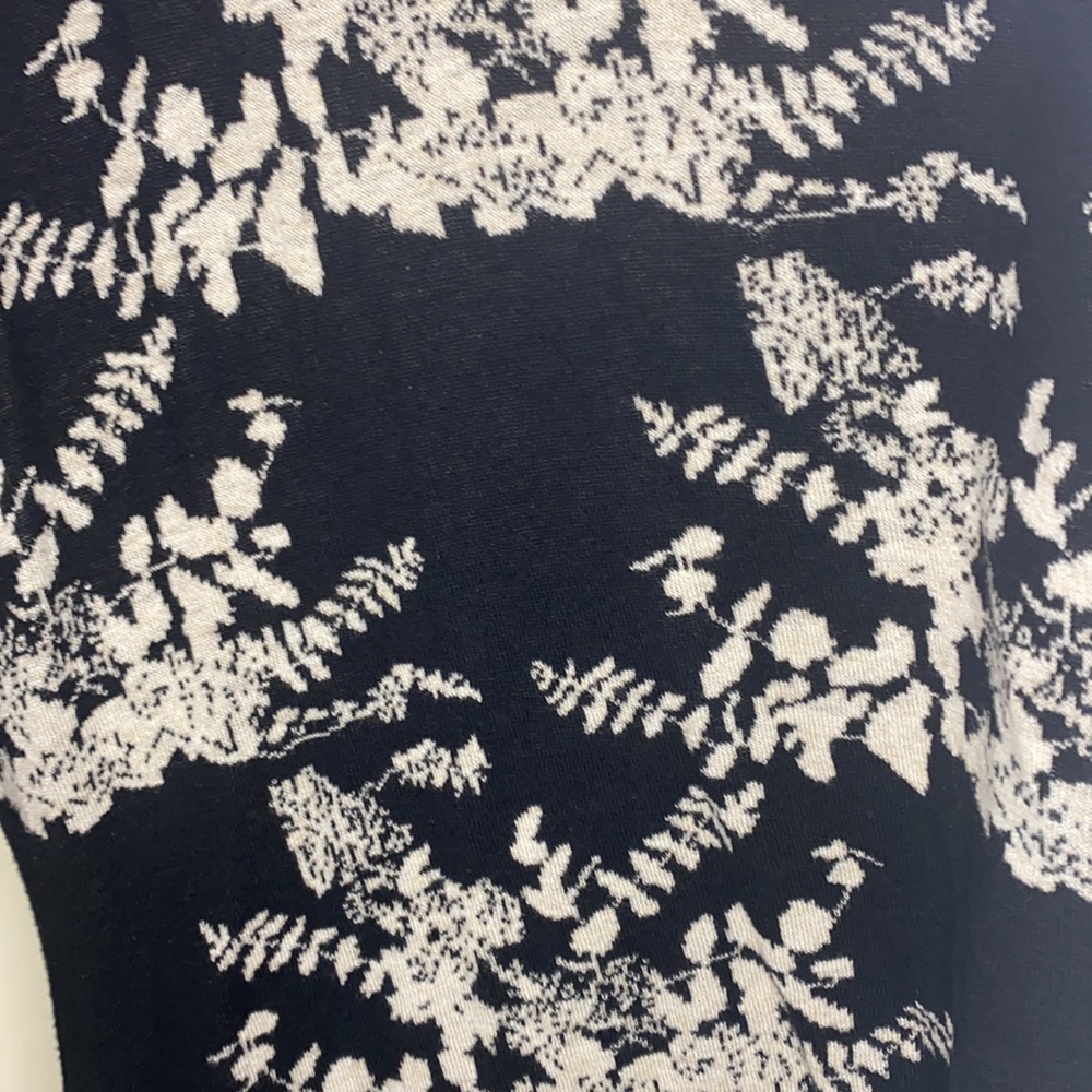 Cardigan - Picture 2 of 4